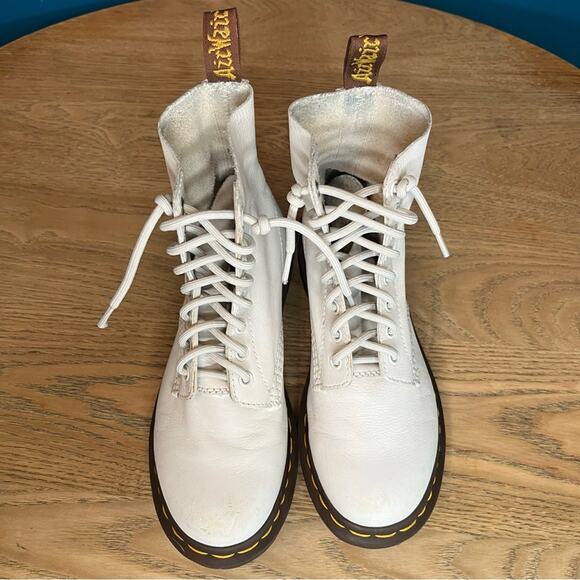 Dr. Martens Women's Pascal Combat Boot Soft Leather 8 Eye Chalk White Size 6 - Picture 7 of 9